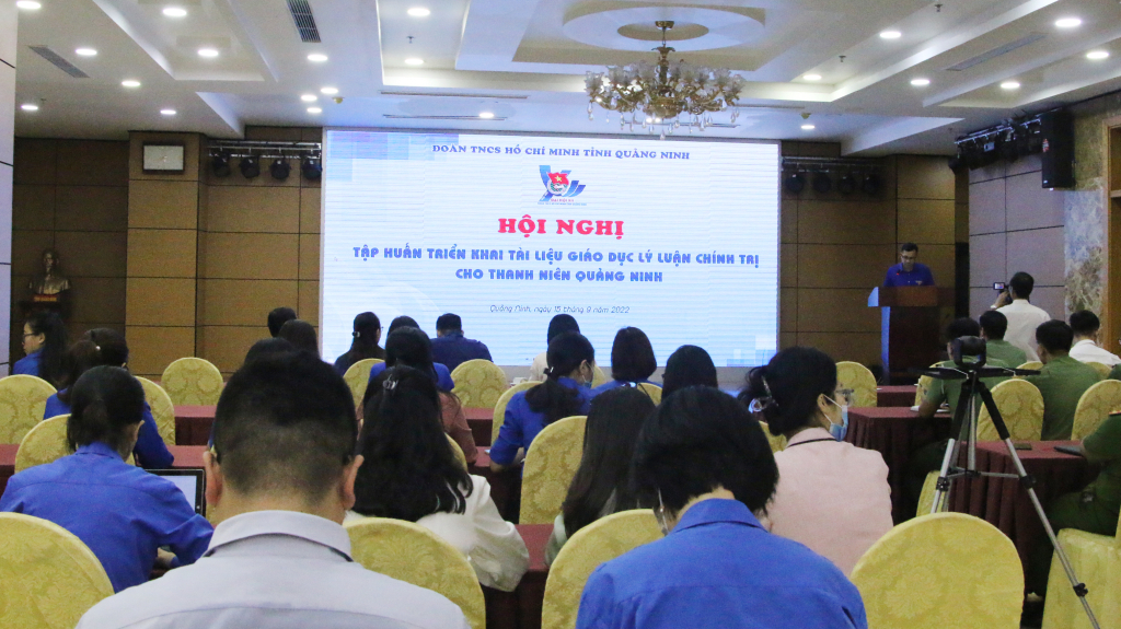 Tỉnh Đoàn tổ chức hội nghị tập huấn trực tiếp và trực tuyến triển khai Tài liệu giáo dục LLCT dành cho thanh niên Quảng Ninh tới các đồng chí cán bộ đoàn chủ chốt, ĐVTN từ tỉnh đến cơ sở. 