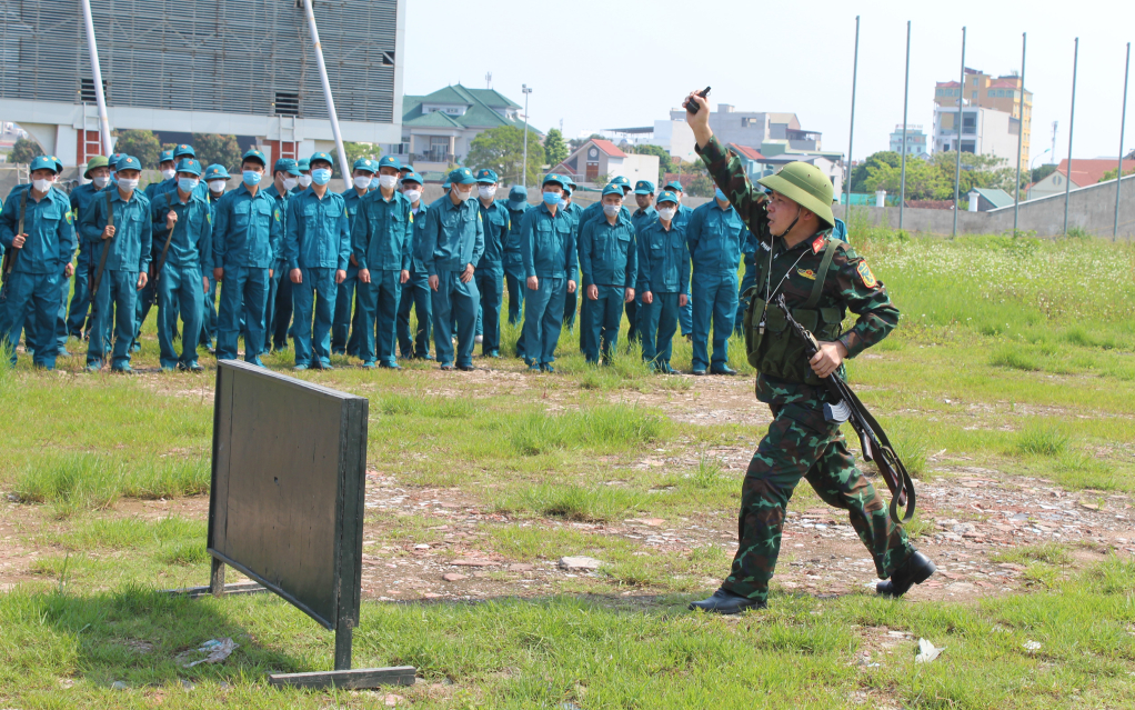 Lực lượng dân quân tự vệ thành phố Móng Cái tổ chức diễn tập tháng 6/2022