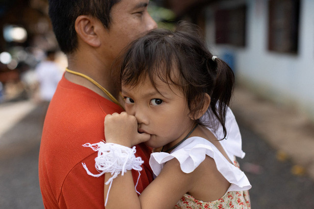 Em bé sống sót kỳ diệu trong vụ thảm sát tại nhà trẻ Thái Lan - Ảnh 1.