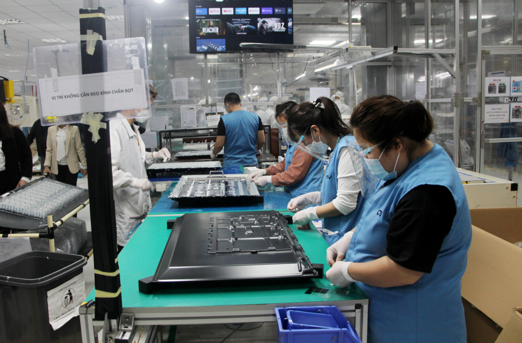 Dây chuyền sản xuất sản phẩm điện tử của nhà máy thuộc Tập đoàn Foxconn tại KCN Đông Mai.