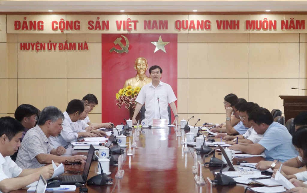 Đoàn giám sát của Ban Tổ chức Tỉnh ủy làm việc với Huyện ủy Đầm Hà, tháng 10/2022.