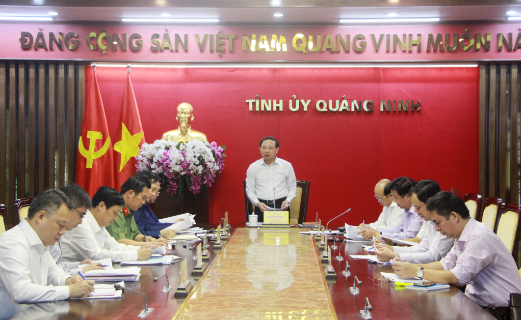 Đồng chí Nguyễn Xuân Ký, Ủy viên Trung ương Đảng, Bí thư Tỉnh ủy, Chủ tịch HĐND tỉnh, Trưởng Ban Chỉ đạo chủ trì phiên họp.