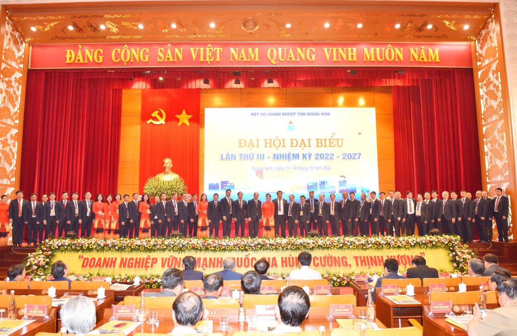 Ban Chấp hành Hiệp hội Doanh nghiệp tỉnh khóa XIII, nhiệm kỳ 2022-2027 ra mắt Đại hội.