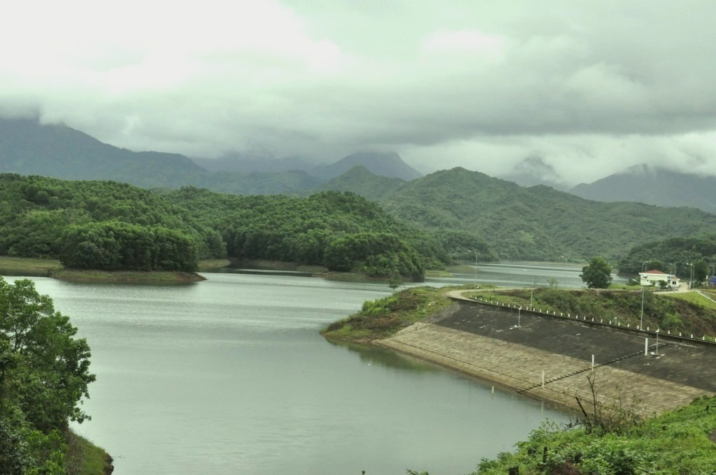 Đập Đầm Hà Động, huyện Đầm Hà thường xuyên được đầu tư, bảo dưỡng đảm bảo an toàn phục vụ tưới tiêu và sinh hoạt của người dân.