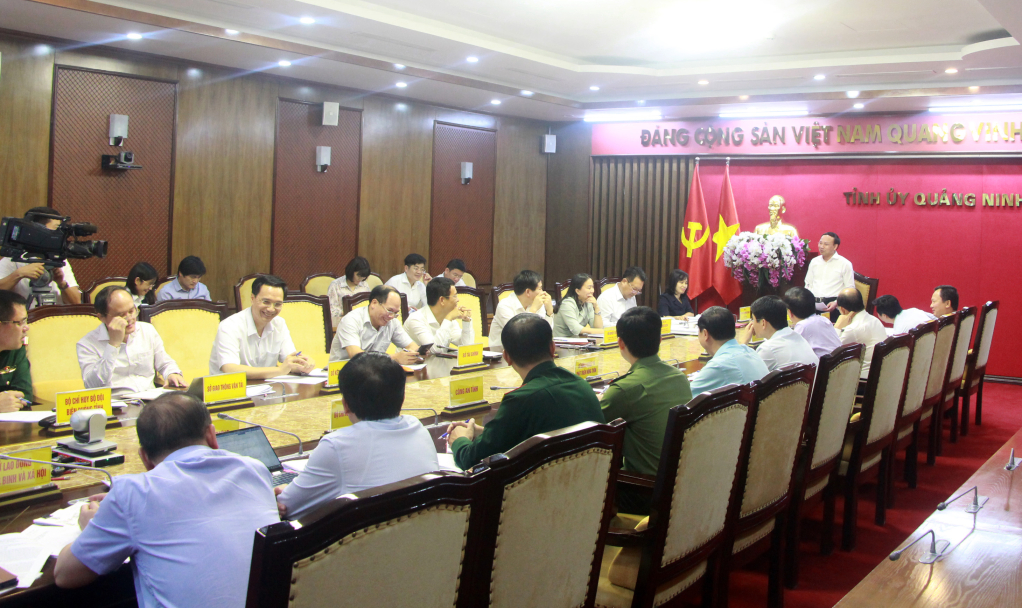 Quang cảnh cuộc họp.