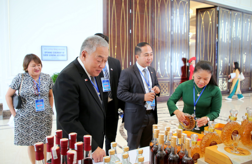 Gian hàng OCOP của Quảng Ninh trưng bày tại hội nghị EATOF