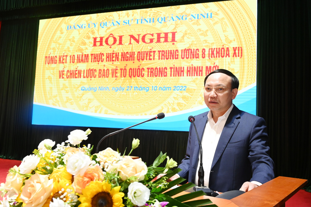 Đồng chí Nguyễn Xuân Ký, Ủy viên Trung ương Đảng, Bí thư Tỉnh ủy, Chủ tịch HĐND tỉnh, Bí thư Đảng ủy Quân sự tỉnh, phát biểu chỉ đạo tại hội nghị.