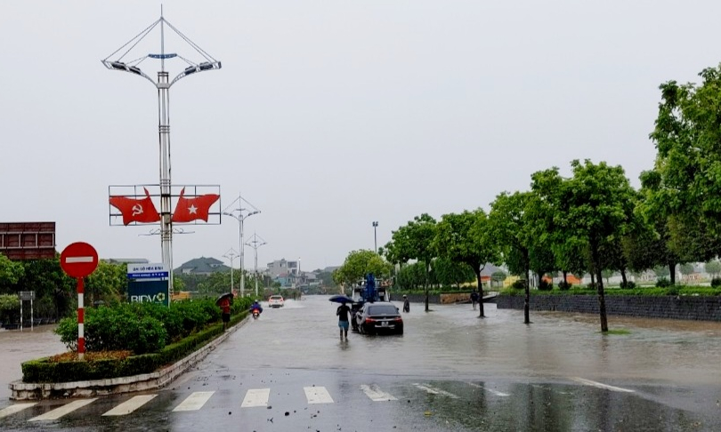 Mưa lớn gây ngập úng cục bộ tại Móng Cái, Hải Hà
