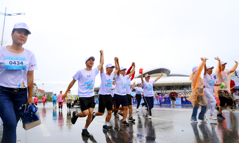 Ấn tượng đẹp giải chạy S-Race 2022 tại Quảng Ninh