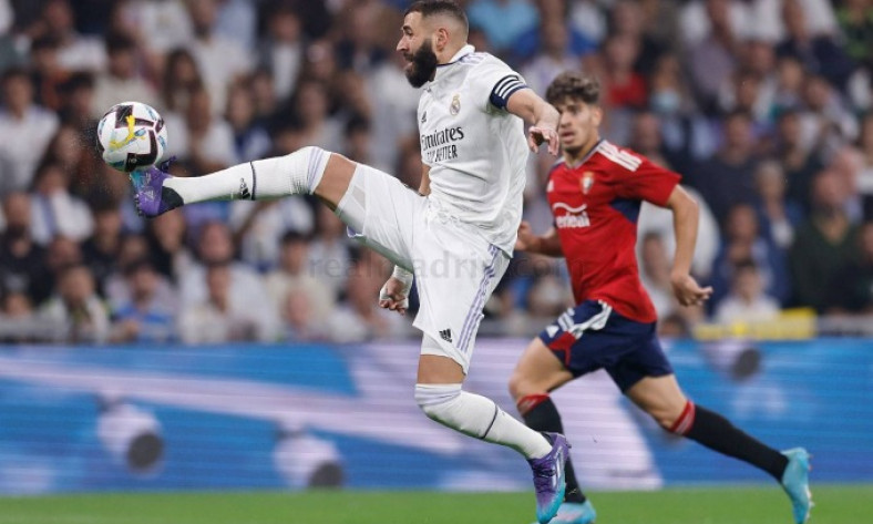 Real mất đỉnh bảng vào tay Barca