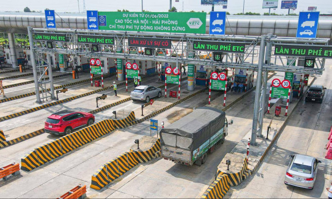 Hơn 3,8 triệu phương tiện dán thẻ thu phí không dừng ETC