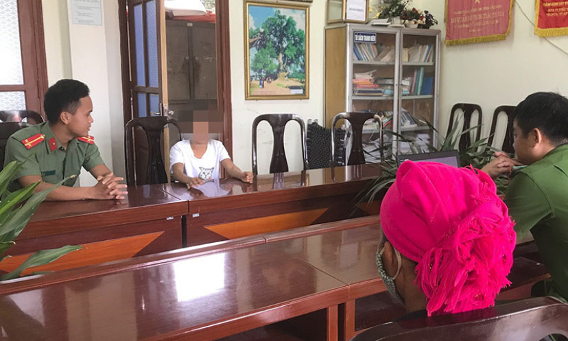 Một bé gái 6 tuổi nghi bị 2 thiếu niên cùng thôn xâm hại