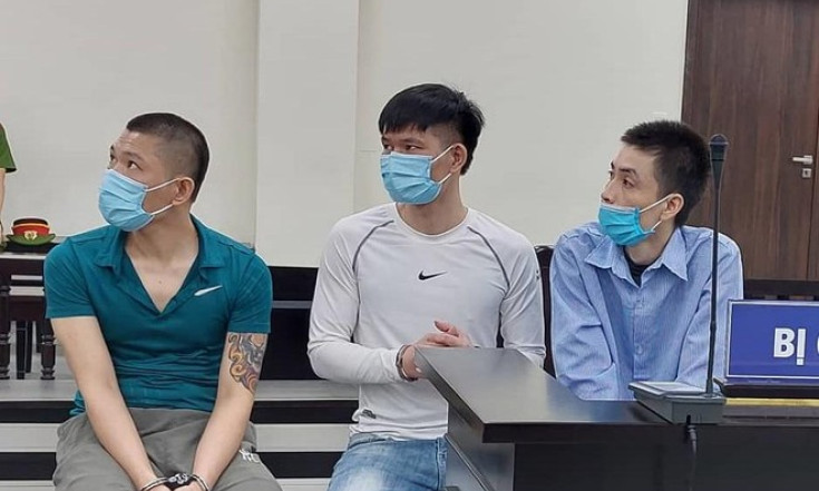 Suýt mất mạng vì nghi người khác trêu ghẹo bạn gái mình