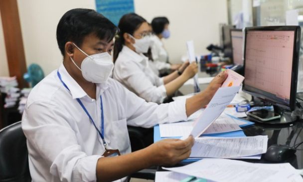 Trong thời gian được cử đi học, có được bổ nhiệm lại chức vụ?
