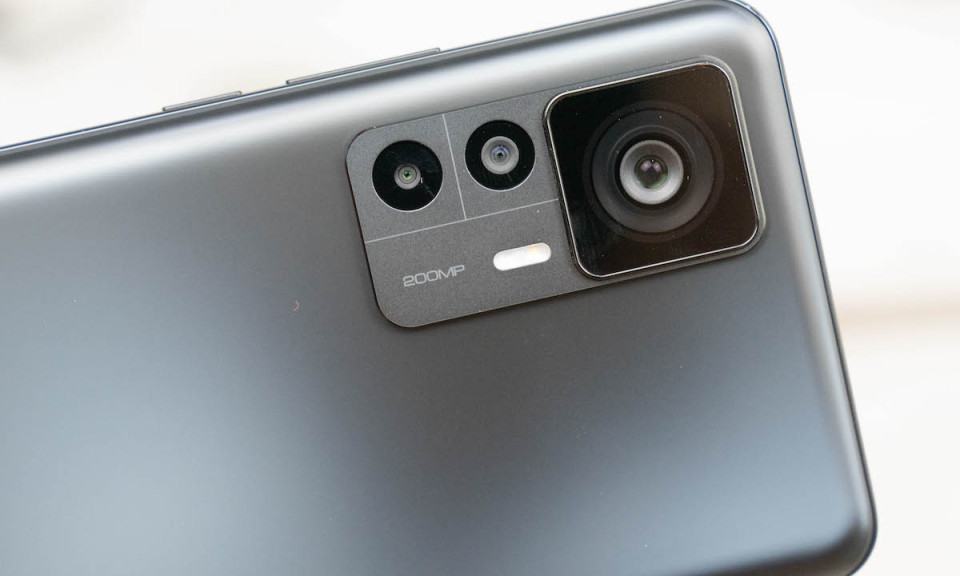 Xiaomi ra điện thoại với camera 200 'chấm'