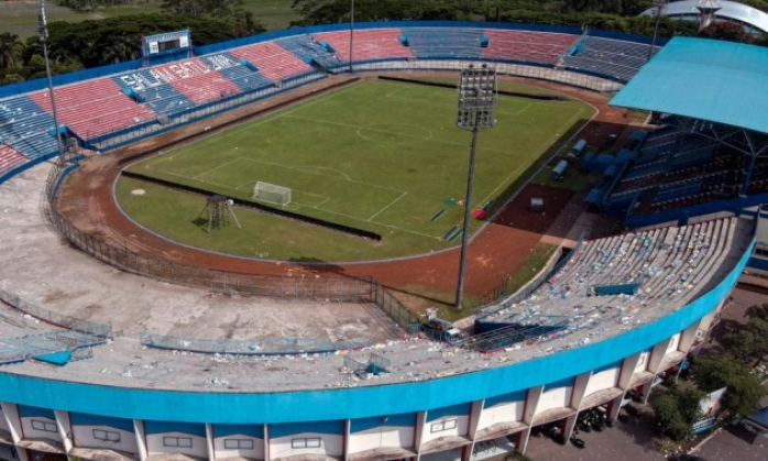 FIFA hỗ trợ Indonesia cải thiện sân bãi sau thảm kịch