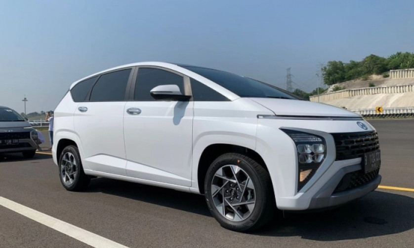 Đại lý Việt nhận cọc mẫu xe đối thủ mới của Mitsubishi Xpander