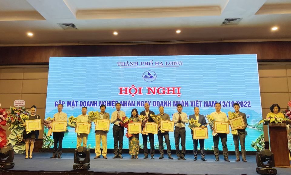 TP Hạ Long gặp mặt doanh nghiệp nhân Ngày Doanh nhân Việt Nam 