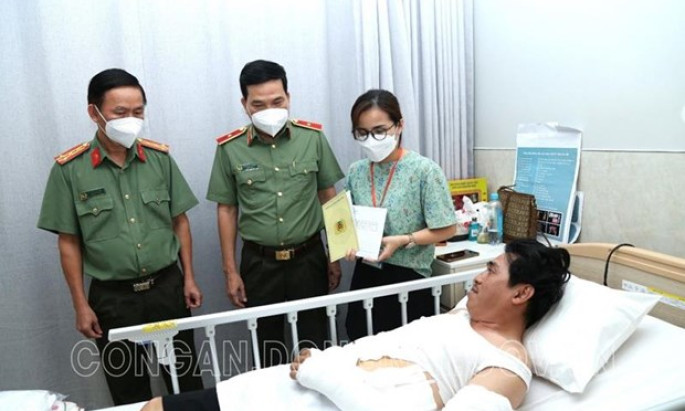 Cảnh sát giao thông Đồng Nai bị đâm trọng thương khi đang làm nhiệm vụ