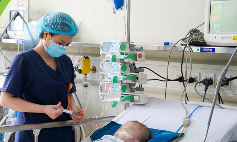 Giao mùa nhiều trẻ nhập viện vì viêm đường hô hấp: Chuyên gia chỉ cách phòng tránh