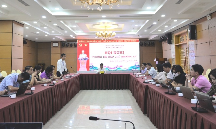 Hội nghị thông tin báo chí thường kỳ