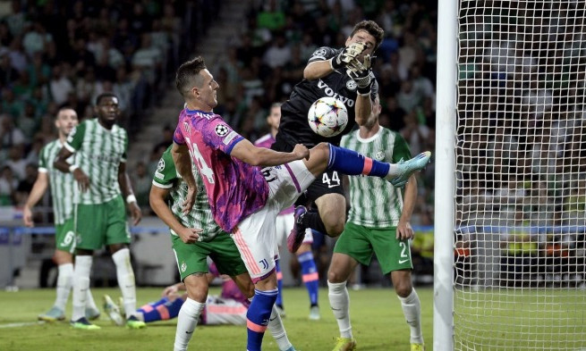 Juventus nguy cơ phải xuống Europe League