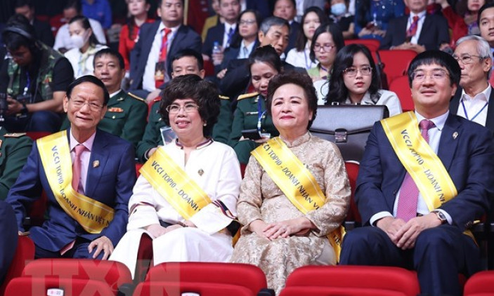 Tôn vinh top 10 doanh nhân Việt Nam tiêu biểu năm 2022