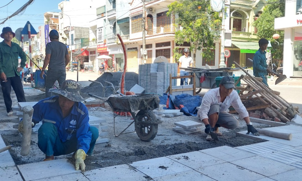 Đẩy nhanh tiến độ xây dựng cơ bản