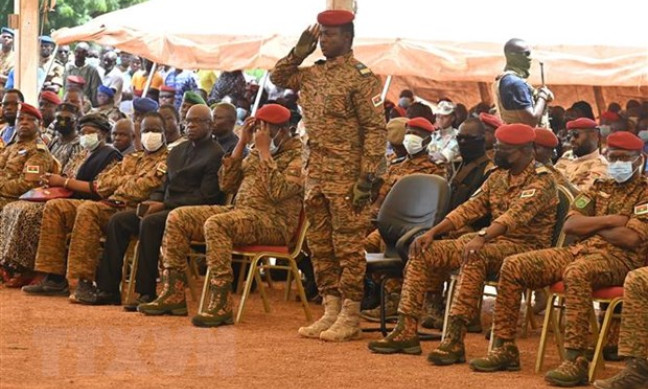 Thủ lĩnh cuộc đảo chính làm Tổng thống lâm thời Burkina Faso