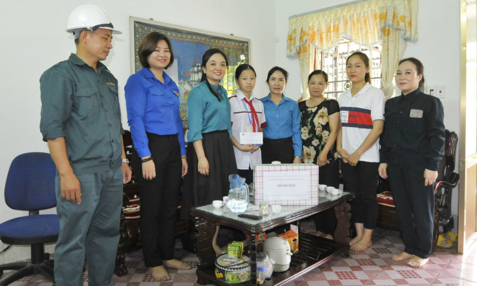 Công ty Tuyển than Cửa Ông: Chăm lo đời sống nữ công nhân lao động   