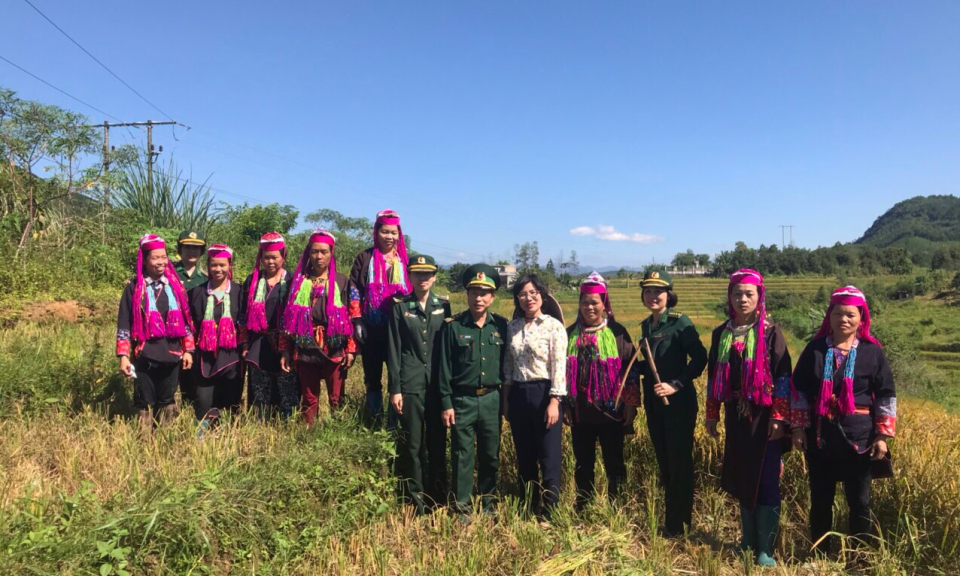 Đẩy mạnh phong trào trong phụ nữ 