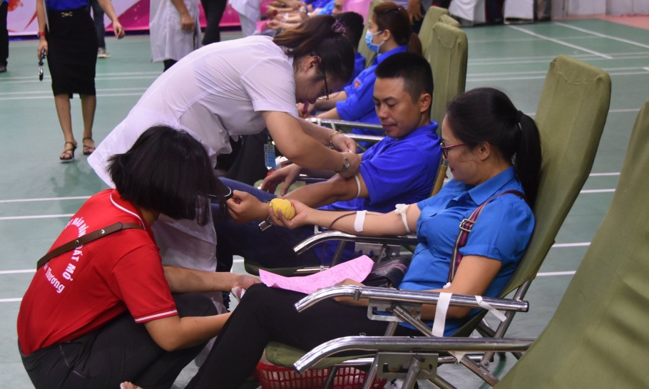 Rèn luyện đạo đức cách mạng cho cán bộ, đảng viên