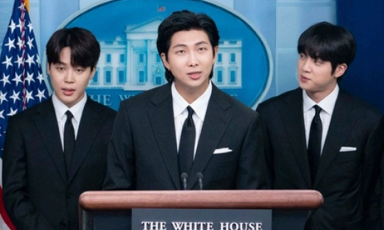 BTS dừng hoạt động, các thành viên nhập ngũ