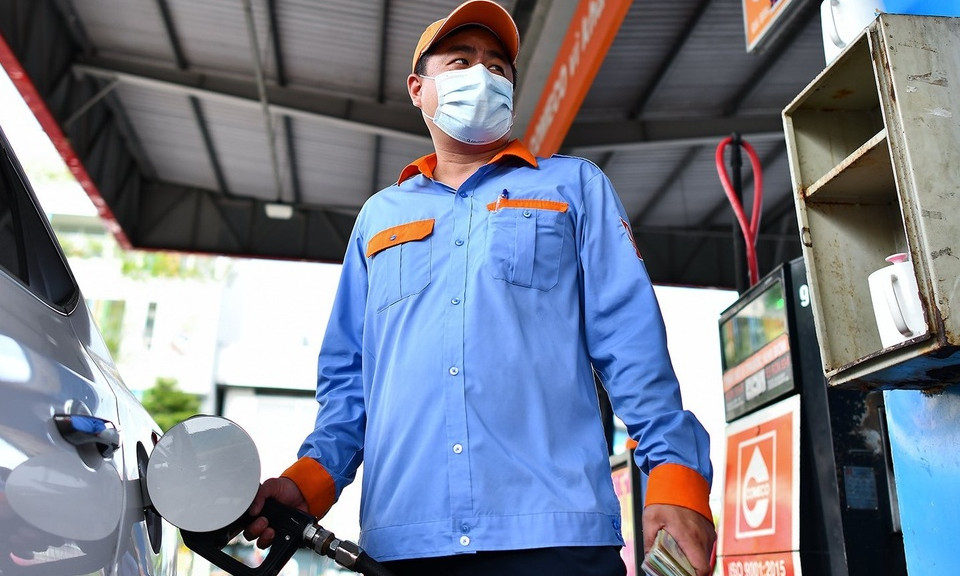 Bộ Công Thương thu hồi giấy phép của 2 thương nhân phân phối xăng dầu