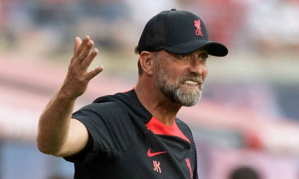 Klopp bị kêu gọi cấm chỉ đạo 10 trận