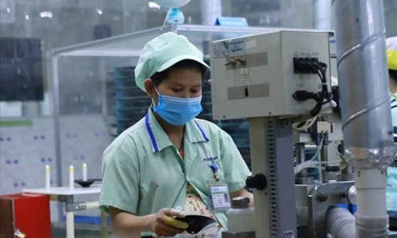 Sau 6 tháng nghỉ sinh chưa đi làm, có được hưởng tiền dưỡng sức?