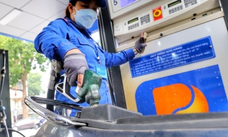 Giá xăng hôm nay dự báo tăng nhẹ