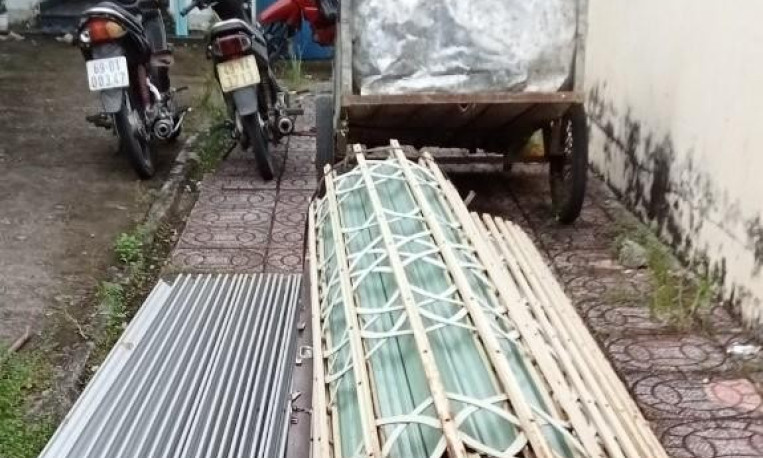 Trộm vào nhà dân không tìm thấy tài sản giá trị liền tháo cửa sắt mang bán phế liệu