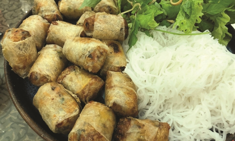 Hồng Hạnh perfects simple Quảng Ninh flavours