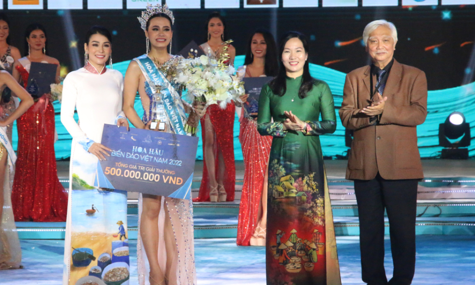 Miss Sea Island Vietnam 2022 Coronation Night held in Ha Long