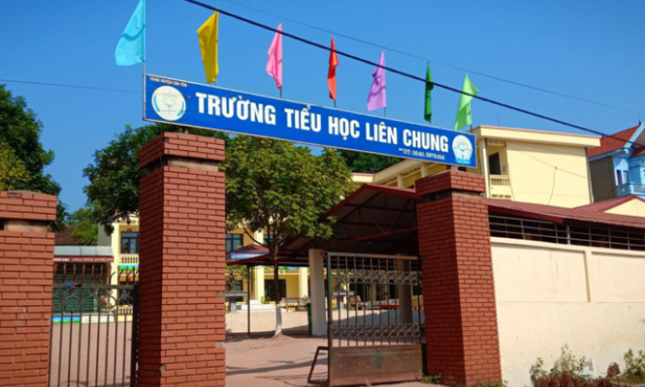 Học sinh lớp 2 tử vong vì bị ghế đá đè