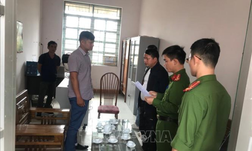 Bắt nguyên Phó Giám đốc Văn phòng đăng ký đất đai vì nhận tiền làm sổ đỏ