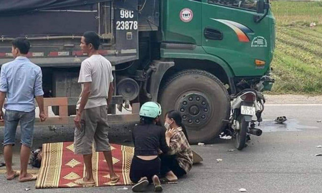 Đấu đầu xe tải trên QL 37, nam sinh ở Bắc Giang tử vong tại chỗ