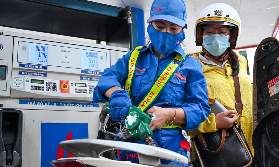 Ông lớn xăng dầu lỗ hơn 4 tỷ đồng mỗi ngày