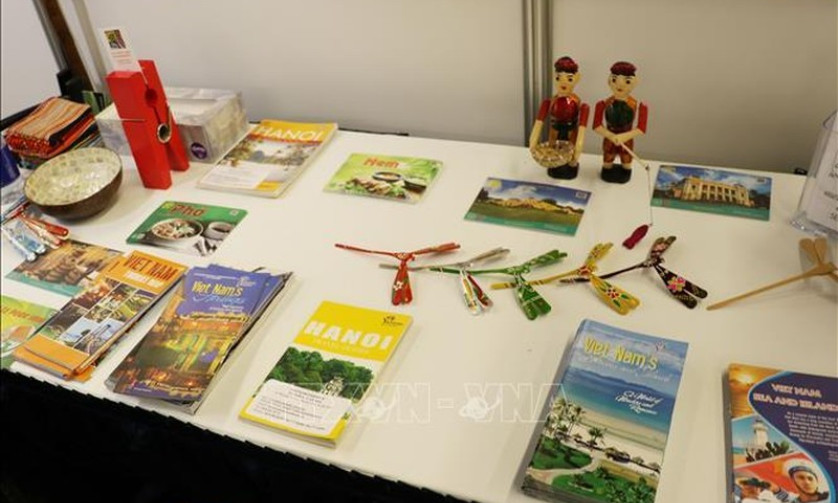 Vietnam attends int'l travel show in Canada