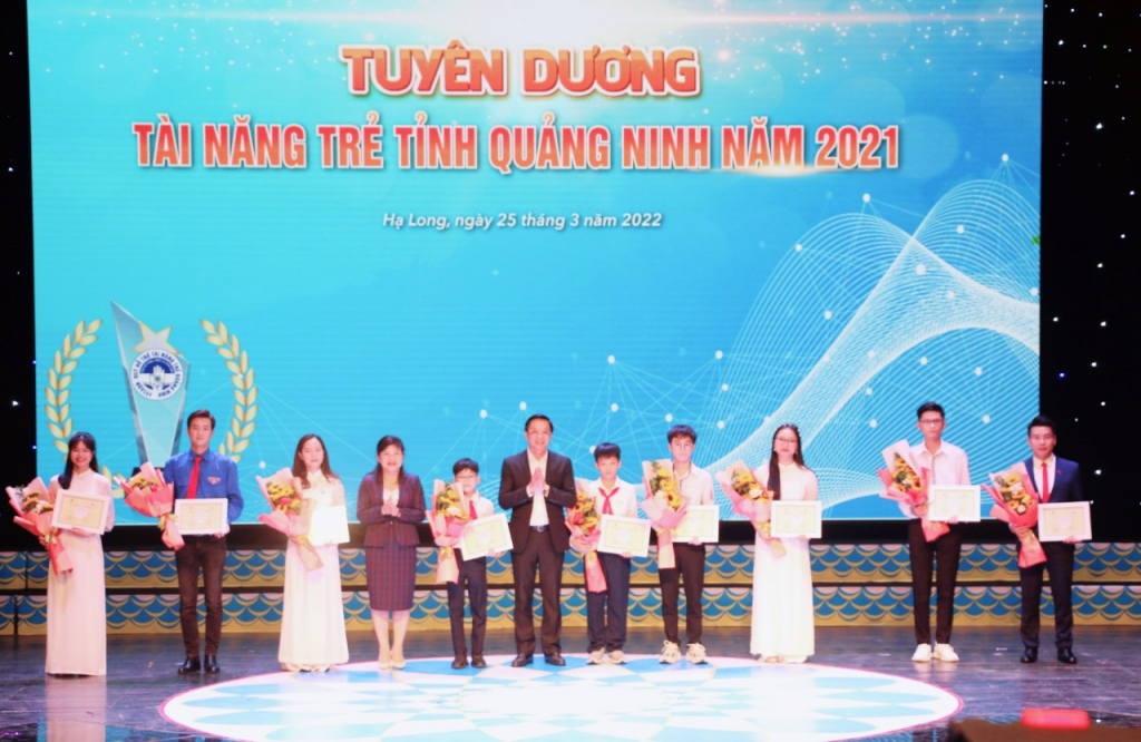 Cài tài năng trẻ tiêu biểu được tuyên dương trong chương trình Tuyên dương gương mặt trẻ, tài năng trẻ tỉnh Quảng Ninh năm 2021.
