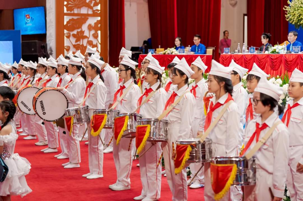 Đội nghi lễ của Cung Văn hóa thanh thiếu nhi tỉnh tham gia Đại hội đại biểu Đoàn TNCS Hồ Chí Minh tỉnh Quảng Ninh lần thứ XII, nhiệm kỳ 2022-2027.