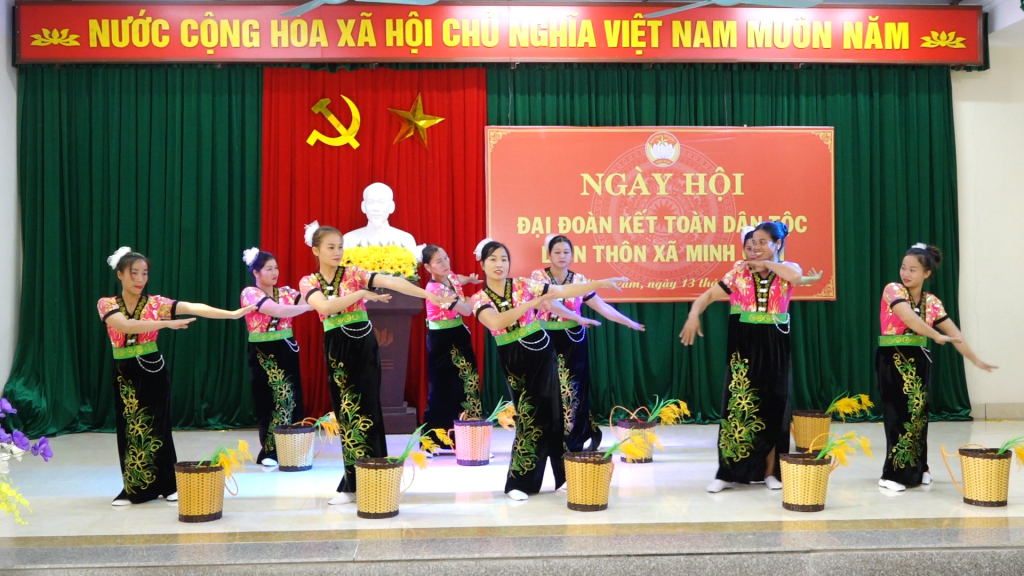 Hoạt động văn hóa, văn nghệ được quan tâm chú trọng, nâng cao đời sống tinh thần của bà con nhân dân.