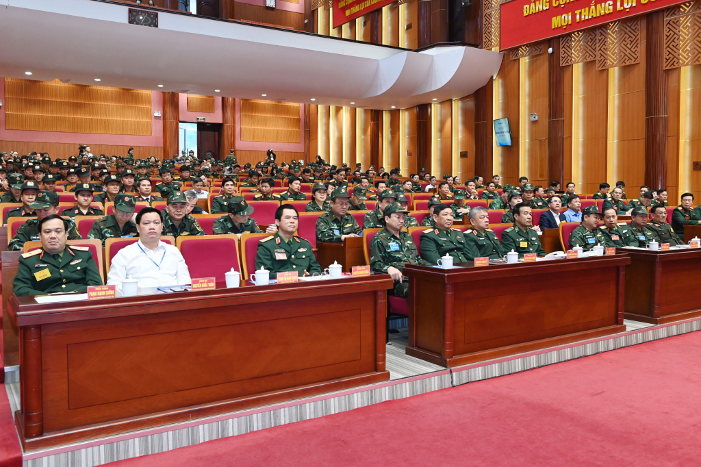 Các đại biểu tham dự khai mạc diễn tập KVPT tỉnh Quảng Ninh năm 2022.