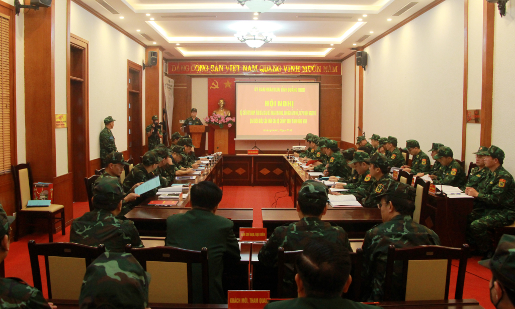 Hội nghị Bộ chỉ huy Bộ đội Biên phòng tỉnh báo cáo kế hoạch chống đẩy, tiếp nhận người về qua các cửa khẩu biên giới của UBND tỉnh.